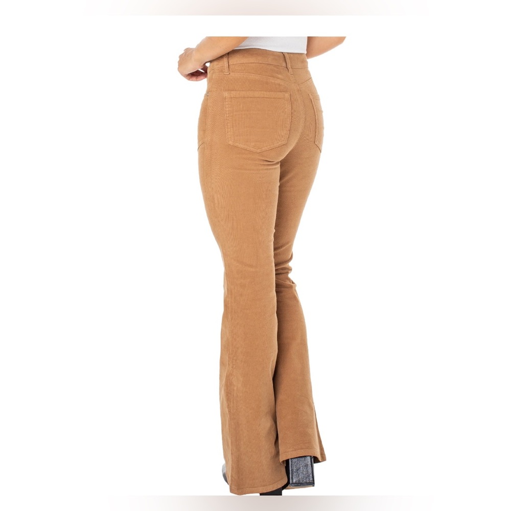 259. Celebrity Pink Women’s Mid Rise Flare Jeans - Picture 2 of 4